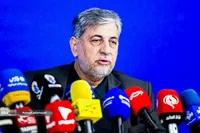 نجفی: اندیشه سیاسی رهبر انقلاب مواجهه‌ای فعال و تمدنی با غرب دارد