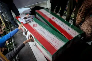 تشییع پیکر شهیدان لاریجانی، سلیمانی و شهدای ناو دنا
