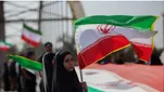 زنانی که جنگ را از پشت جبهه روایت کردند/ حماسه‌ای به وسعت دست‌های بانوان