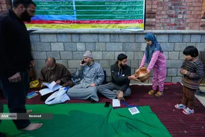 شیعیان کشمیردر اقدامی خودجوش و خانه&zwnj;به&zwnj;خانه، کمک&zwnj;های نقدی و غیرنقدی از جمله طلا، نقره، دام و حتی خودرو را برای حمایت از ایران برای مقابله با آمریکا و رژیم صهیونیستی اهدا می کنند.