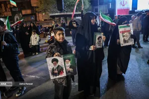 اجتماع مردمی در حمایت از رزمندگان اسلام