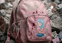 امشب؛ آیین بزرگداشت شهدای معصوم مدرسه «شجره طیبه» میناب در تجمعات و میادین سراسر کشور