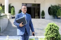 کارگزاران دولت سنگر خدمت را رها نخواهند کرد