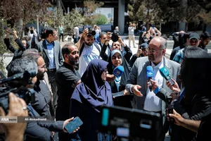 بازدید فاطمه مهاجرانی سخنگوی دولت از ساختمان شیشه&zwnj;ای صداوسیما