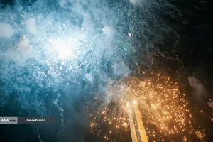 نورافشانی شب