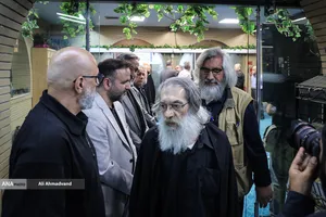 مراسم یادبود &laquo;اکبر عبدی&raquo; در مسجد بلال