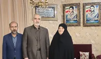 دیدار سردار سیدحجت‌الله قریشی با مادر شهیدان طوقانی