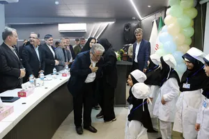مراسم روز پرستار در بیمارستان حضرت امیرالمومنین(ع) با حضور رییس دانشگاه آزاد اسلامی
