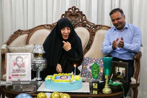 دیدار خادمیاران و یاوران رضوی با خانواده شهید قنبر ماشی