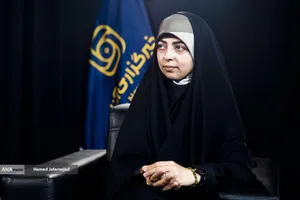 گفت و گو با الهام عابدینی خبرنگار و مجری تلویزیون