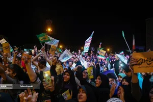 اجتماع بزرگ مردمی &laquo;عید بیعت&raquo; در میدان امام حسین (ع)