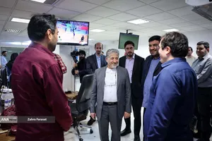بازدید بیژن رنجبر رییس دانشگاه آزاد اسلامی از تحریریه خبرگزاری آنا