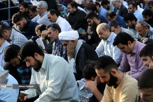 مراسم دعای عرفه در دانشگاه تهران