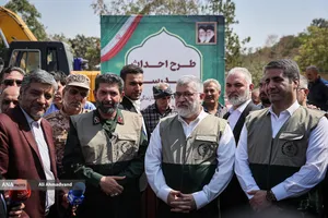 محمدصادق معتمدیان استاندار تهران و  سردار حسن حسن&zwnj;زاده فرمانده سپاه تهران