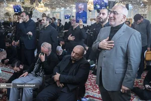 تشییع و تدفین پیکر مطهر دانشمند هسته&zwnj;ای شهید محمدمهدی طهرانچی رییس دانشگاه آزاد اسلامی و همسر گرانقدرش شهیده مژگان قراویری در حرم حضرت عبدالعظیم حسنی(ع)