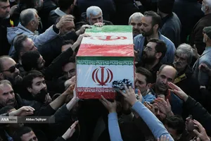 تشییع پیکر شهیدان لاریجانی، سلیمانی و شهدای ناو دنا