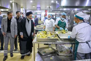 بازدید حجت الاسلام سید عبدالفتاح نواب سرپرست حجاج ایرانی از روند خدمت رسانی به زائران حج