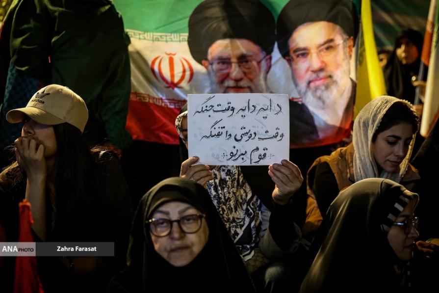 حضور بانوان در تجمعهای مردمی؛ یک معجزه اجتماعی و فرصتی برای تولید دانش حضور بانوان در تجمعهای مردمی؛ یک معجزه اجتماعی و فرصتی برای تولید دانش