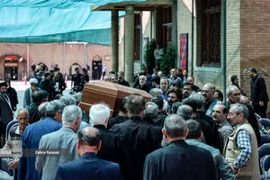  تشییع پیکر سیمین&zwnj;دخت وحیدی