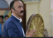 منصور مرادی، پیشکسوت دف‌نوازی کردستان، در آستانه عمل جراحی قرار گرفت