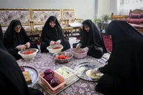 زنان ایران، پای کار مقاومت