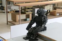 بازدید سپهر خلجی از انجمن علمی رباتیک دانشگاه آزاد اسلامی یزد