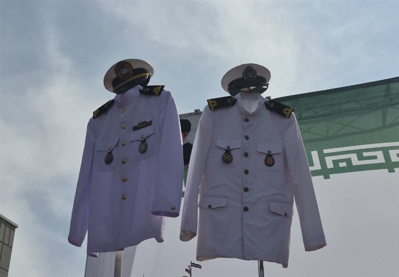 تشییع پیکر 8 شهید ناوشکن دنا در مشهد/ یک شهید مفقودالأثر است