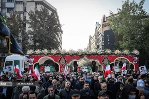 تشییع پیکر 100 شهید دوران دفاع مقدس همزمان با سالروز شهادت حضرت فاطمه زهرا(س) در تهران