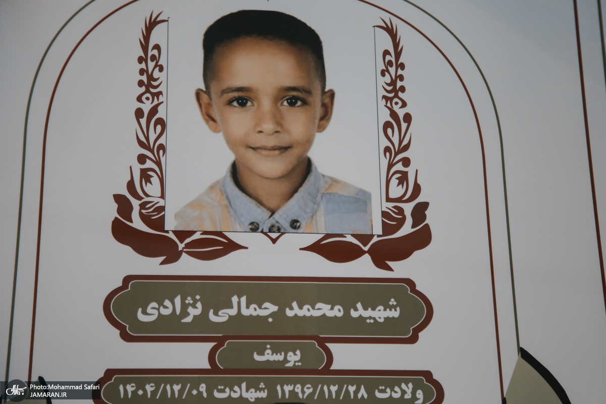 مطالبه پدر دانش‌آموز شهید میناب از مسئولان: خون ۱۲۰ دانش‌آموز نباید بدون تقاص بماند/ فقط انتقام می خواهیم