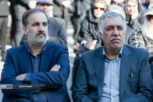 مراسم تشییع پیکر عنایت بخشی 