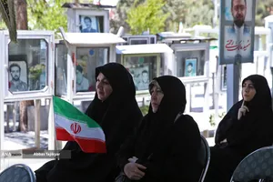 گردهمایی هنرمندان بسیجی به مناسبت هفته هنر و قدردانی از رزمندگان اسلام