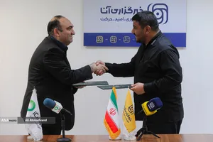 محمدمهدی خیرجو مدیرعامل خبرگزاری آنا و کیومرث حاجی رحیمیان مدیرعامل پیام&zwnj;رسان آیگپ 