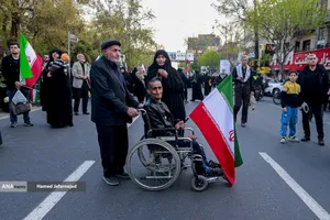 تشییع پیکر مطهر دریابان شهید &laquo;علیرضا تنگسیری&raquo; فرمانده دلاور خلیج فارس و جمعی از شهدای والامقام