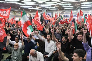 مراسم چهلم &laquo;رهبر شهید انقلاب&raquo; در تهران