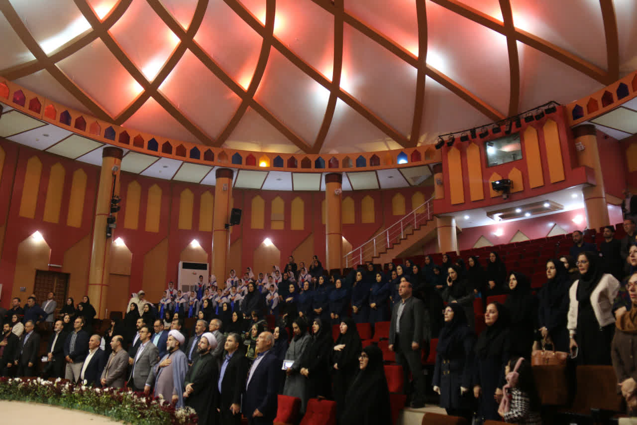 دانشگاه آزاد لاهیجان؛ مجموعه‌ای پویا با ۱۰ هزار دانشجو/ معلمان مسیر دانش، اخلاق و انسانیت را به ما آموخته‌اند