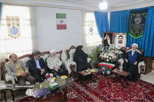 دیدار با خانواده شهید نخبه علی خدایاری