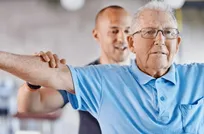 کاردرمانی فقط درمان بیماری نیست؛ آموزش زندگی مستقل به سالمندان است