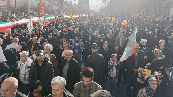فیلم و عکس| راهپیمایی سراسری در ایران اسلامی؛ مردم با حضور حماسی اقدامات اغتشاشگران مسلح را محکوم کردند فیلم و عکس| راهپیمایی سراسری در ایران اسلامی؛ مردم با حضور حماسی اقدامات اغتشاشگران مسلح را محکوم کردند