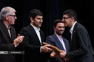 ستار هاشمی وزیر ارتباطات و فناوری اطلاعات