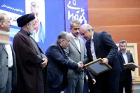 تلفیق علم روز با تعهد؛ بایدهای مسیر استادی و تربیت دانشجو؛ از پیاده‌سازی جهت‌گیری الهی در کلاس‌ درس تا پژوهش‌ مسئله‌محور