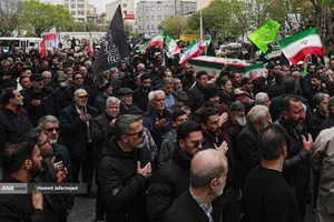 تشییع پیکر ام البنین تهران مادر شهیدان افراسیابی با حضور گسترده مردم انقلابی و شهیدپرور خیابان نبرد- پیروزی