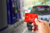 کارت‌های سوخت با نام مالک قبلی همچنان معتبرند؛ نیازی به تعویض نیست