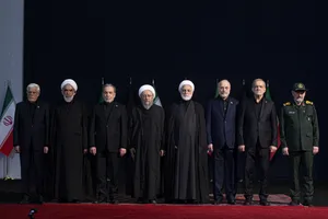 ادای احترام مقامات و مسئولان خارجی به پیکر امام شهید 