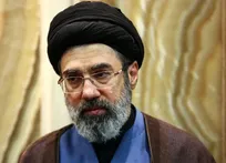 قائد الثورة: الجيش الإيراني على جاهزية تامة لردع الأعداء وإلحاق هزائم جديدة بهم