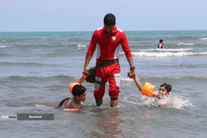 طرح سالم&zwnj;سازی ساحل بندر انزلی با پوشش امدادی و آموزشی هلال احمر