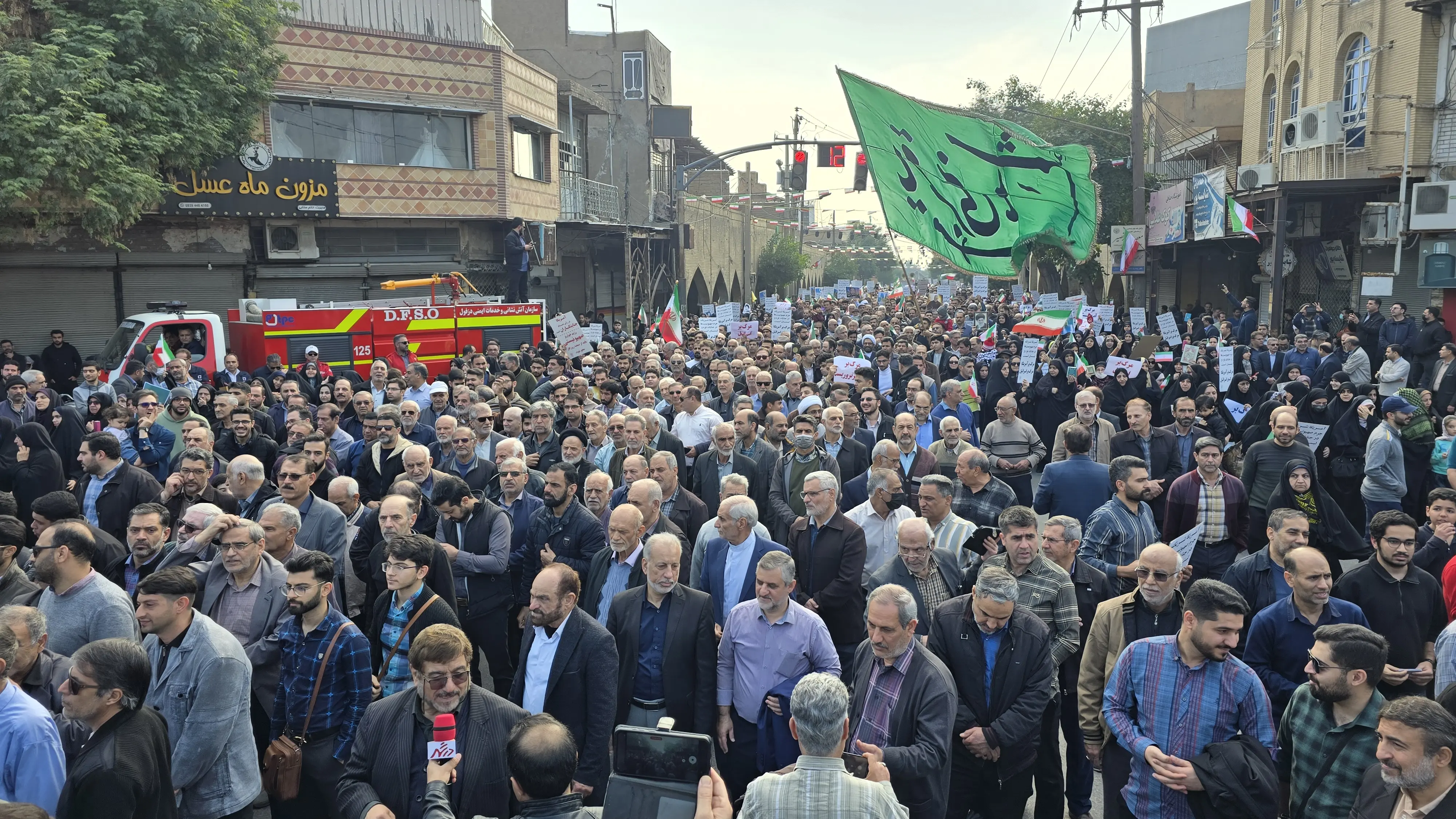 حضور پرشور مردم ولایتمدار دزفول در حماسه 22 دی‌ماه دزفول