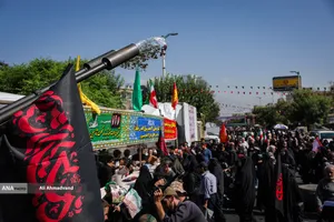 پیاده&zwnj;روی جاماندگان اربعین در تهران
