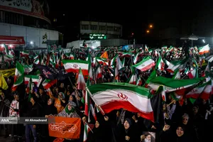 اجتماع مردمی در حمایت از رزمندگان اسلام - میدان ولیعصر (عج)