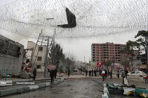 حمله هوایی جنگنده&zwnj;های اسرائیلی_آمریکایی به خیابان پیروزی تهران