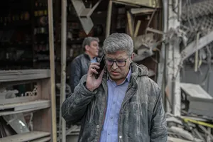 حمله هوایی جنگنده&zwnj;های اسرائیلی_آمریکایی به خیابان پیروزی تهران